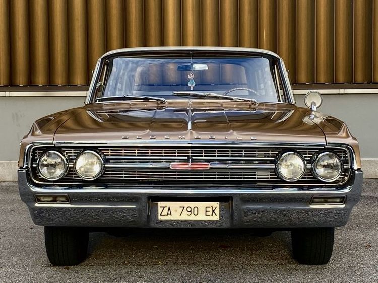 OLDSMOBILE DYNAMIC 88 Station wagon